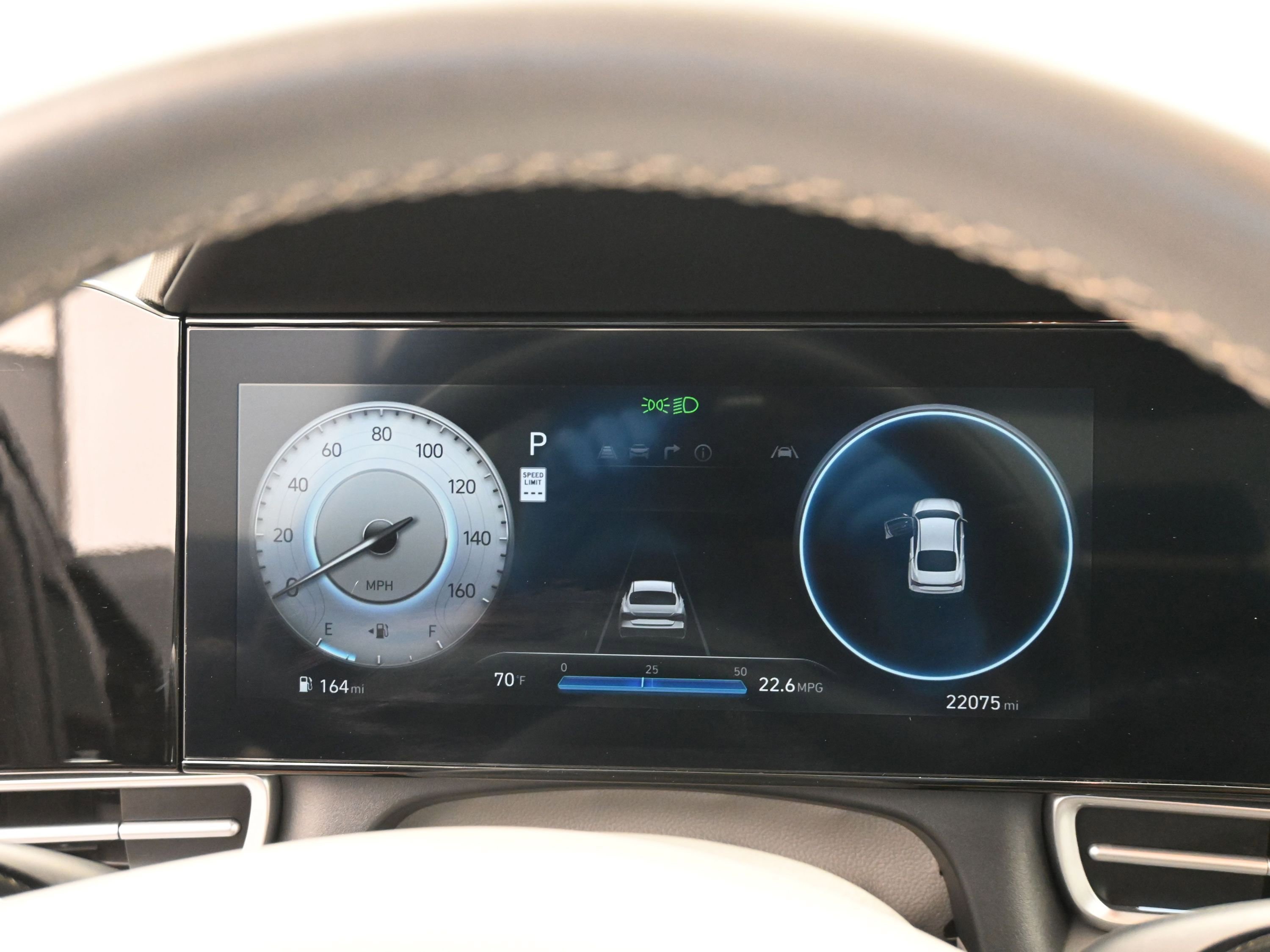 Used 2025 Hyundai Elantra SEL image 21