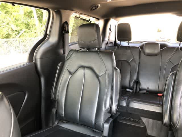 Used 2021 Chrysler Pacifica Touring-L w/ S Appearance Package AWD/4WD image 14