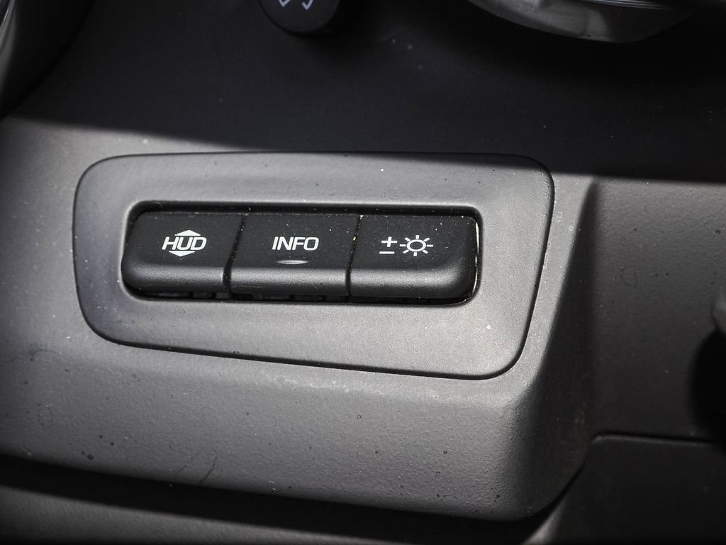 Used 2016 Chevrolet Camaro SS RWD image 28