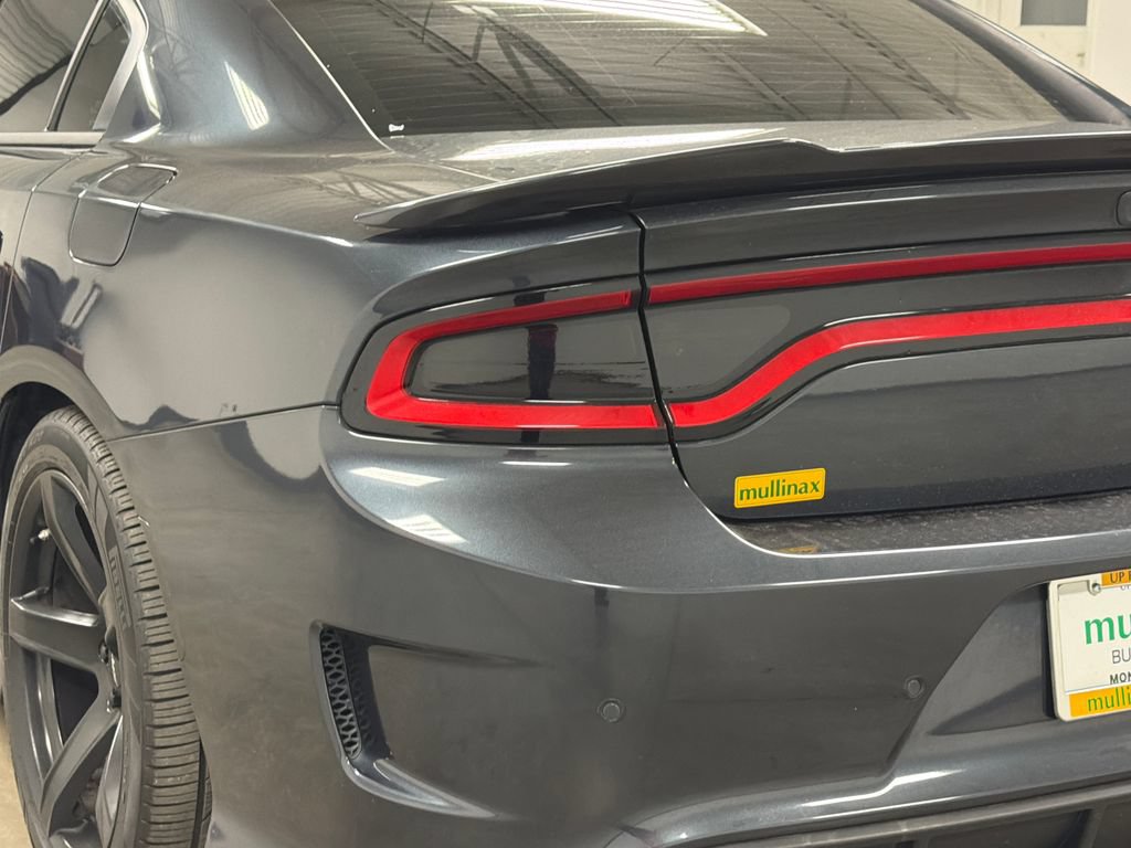 Used 2018 Dodge Charger SRT RWD image 19
