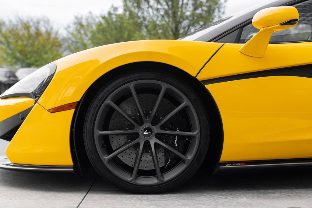Used 2019 McLaren 570S Spider RWD image 13
