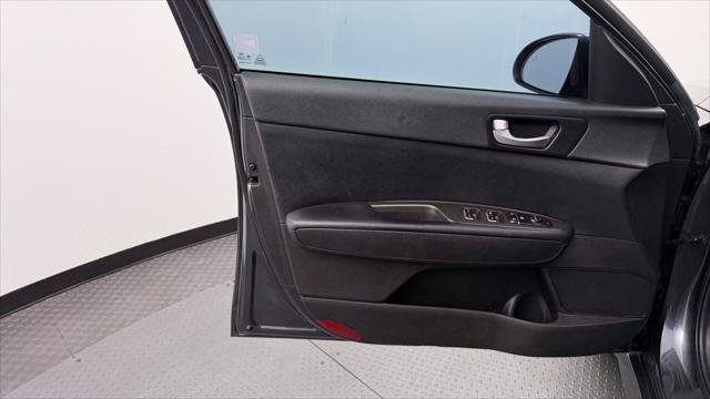 Used 2020 Kia Optima LX FWD image 17