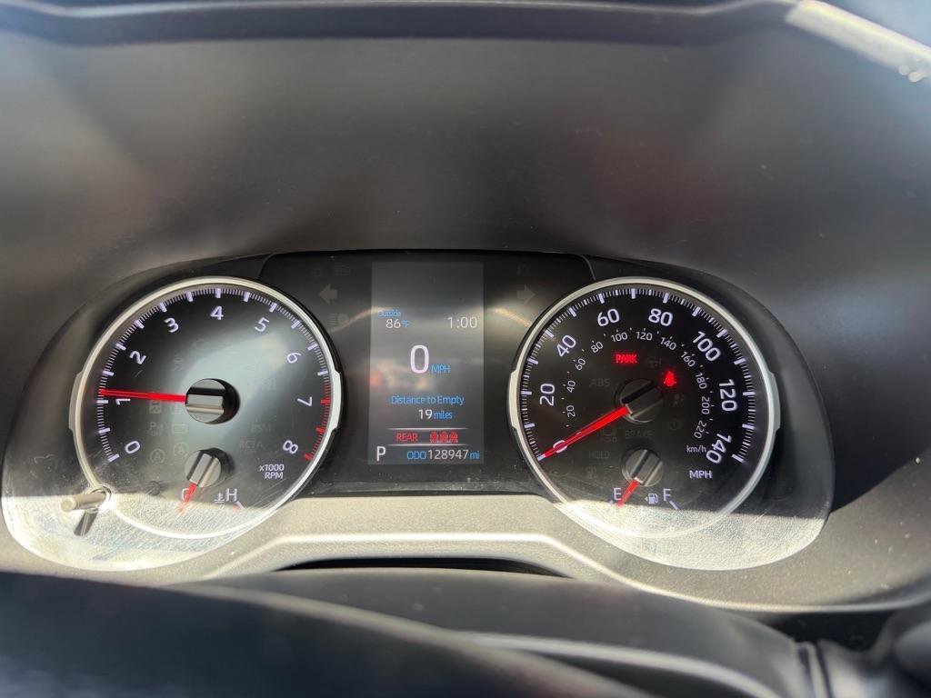 Used 2021 Toyota RAV4 LE w/ Carpet Mat Package (TMS) FWD image 31