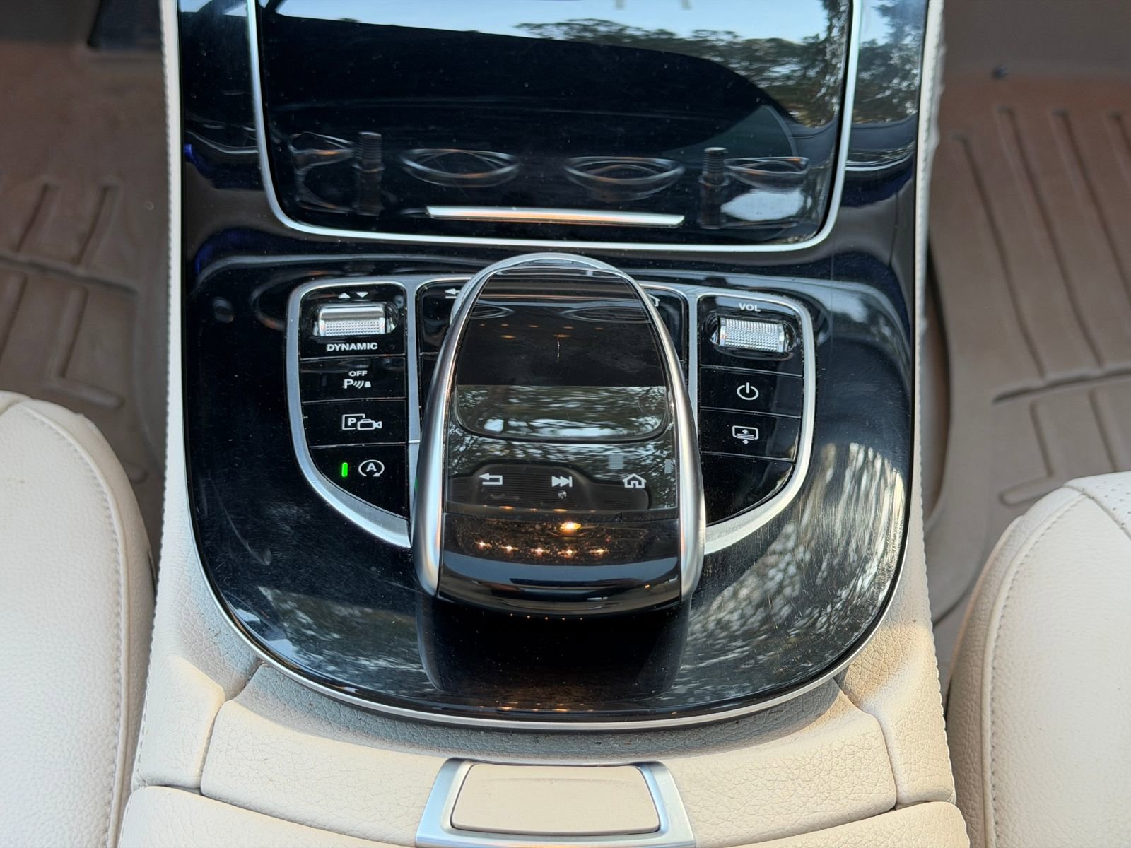 Used 2018 Mercedes-Benz E 300 E 300 image 22