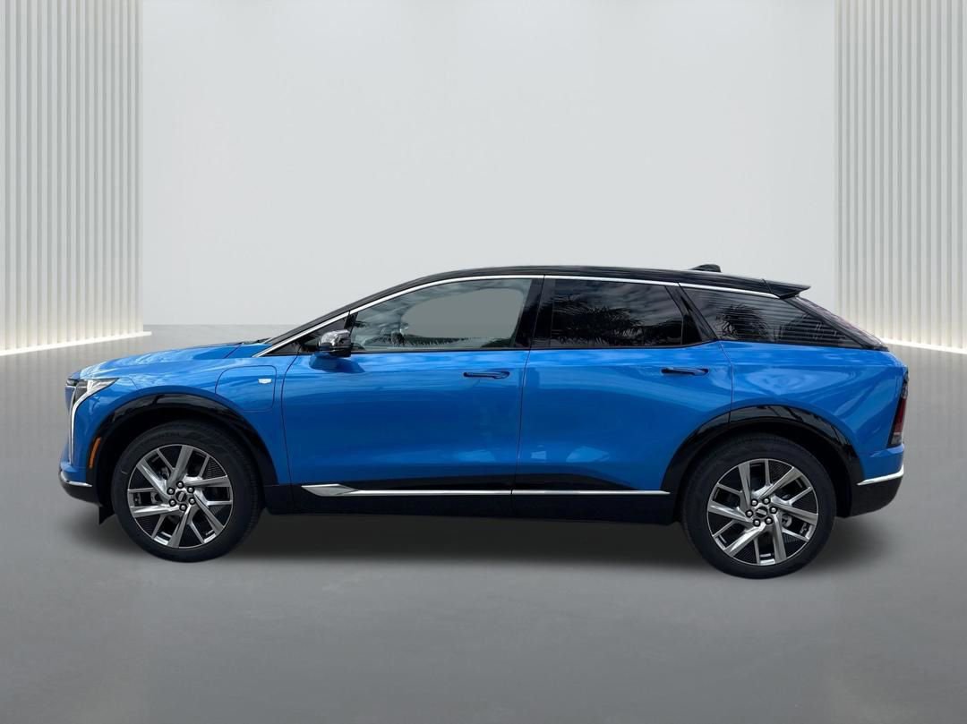 New 2026 Cadillac Optiq Luxury 1 image 8