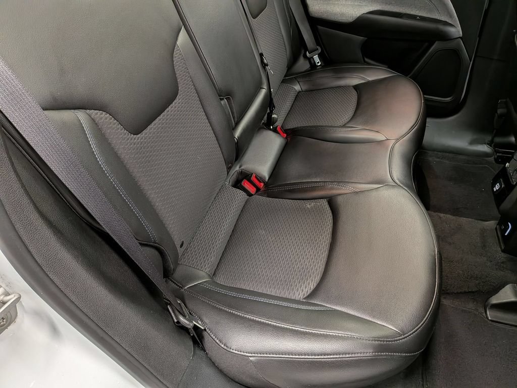 Used 2022 Jeep Compass Latitude w/ Sun and Sound Group FWD image 25