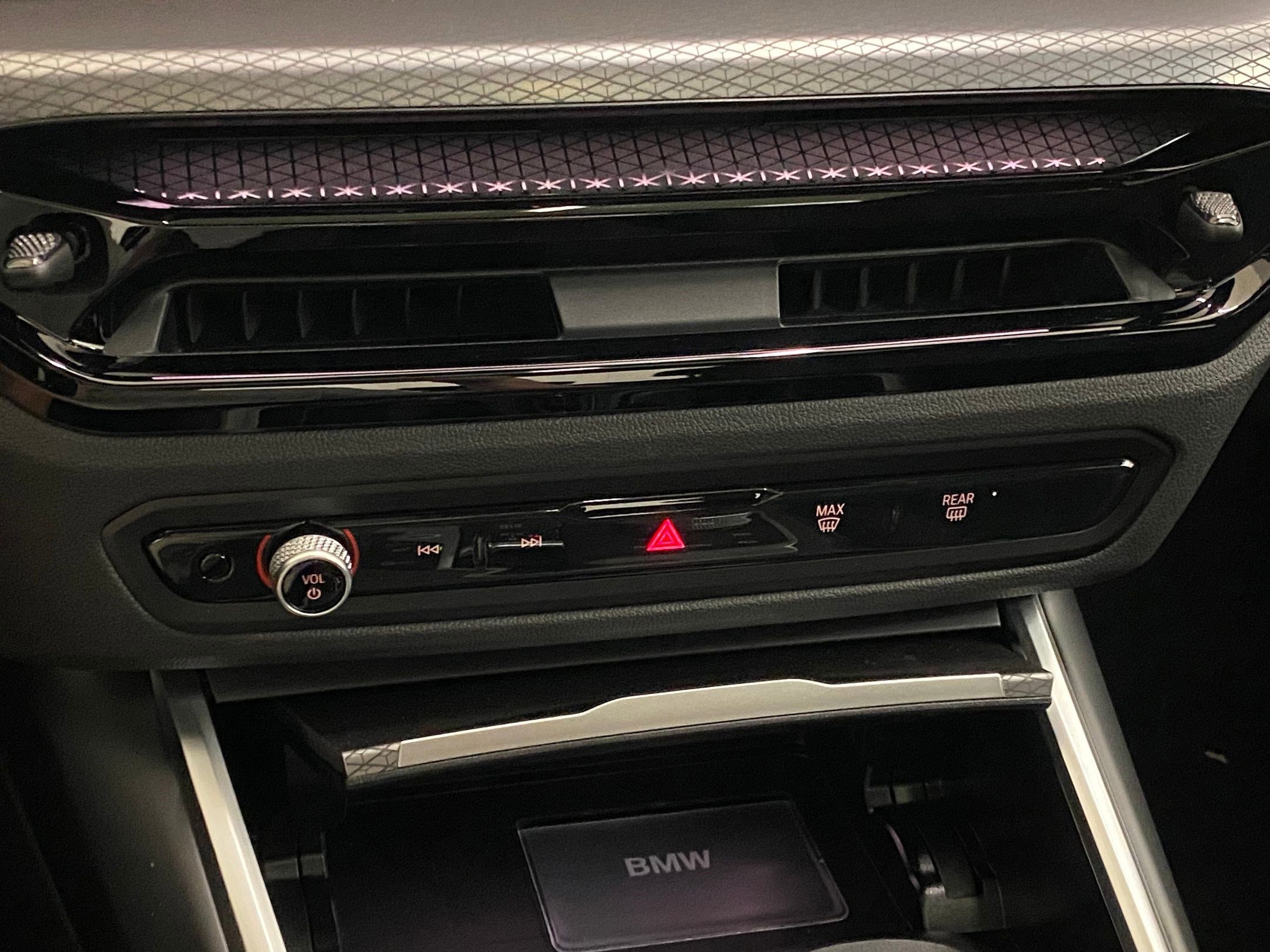 New 2025 BMW 330i xDrive Sedan w/ Convenience Package image 18