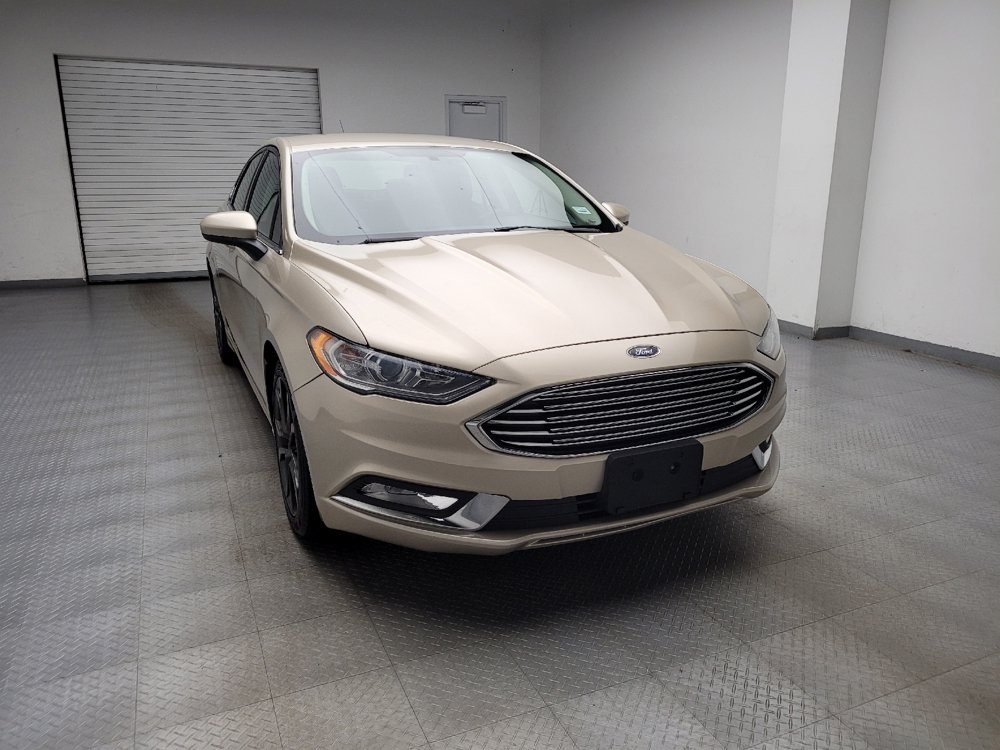 Used 2018 Ford Fusion SE w/ Equipment Group 201A FWD image 14