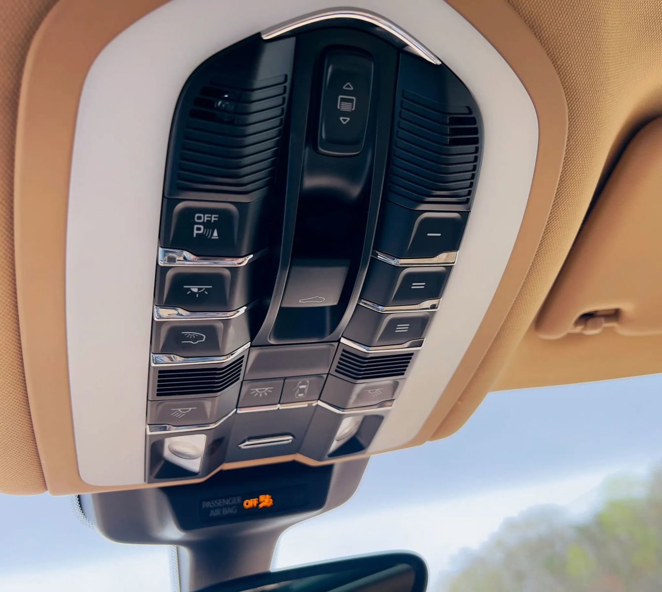 Used 2016 Porsche Macan S image 34