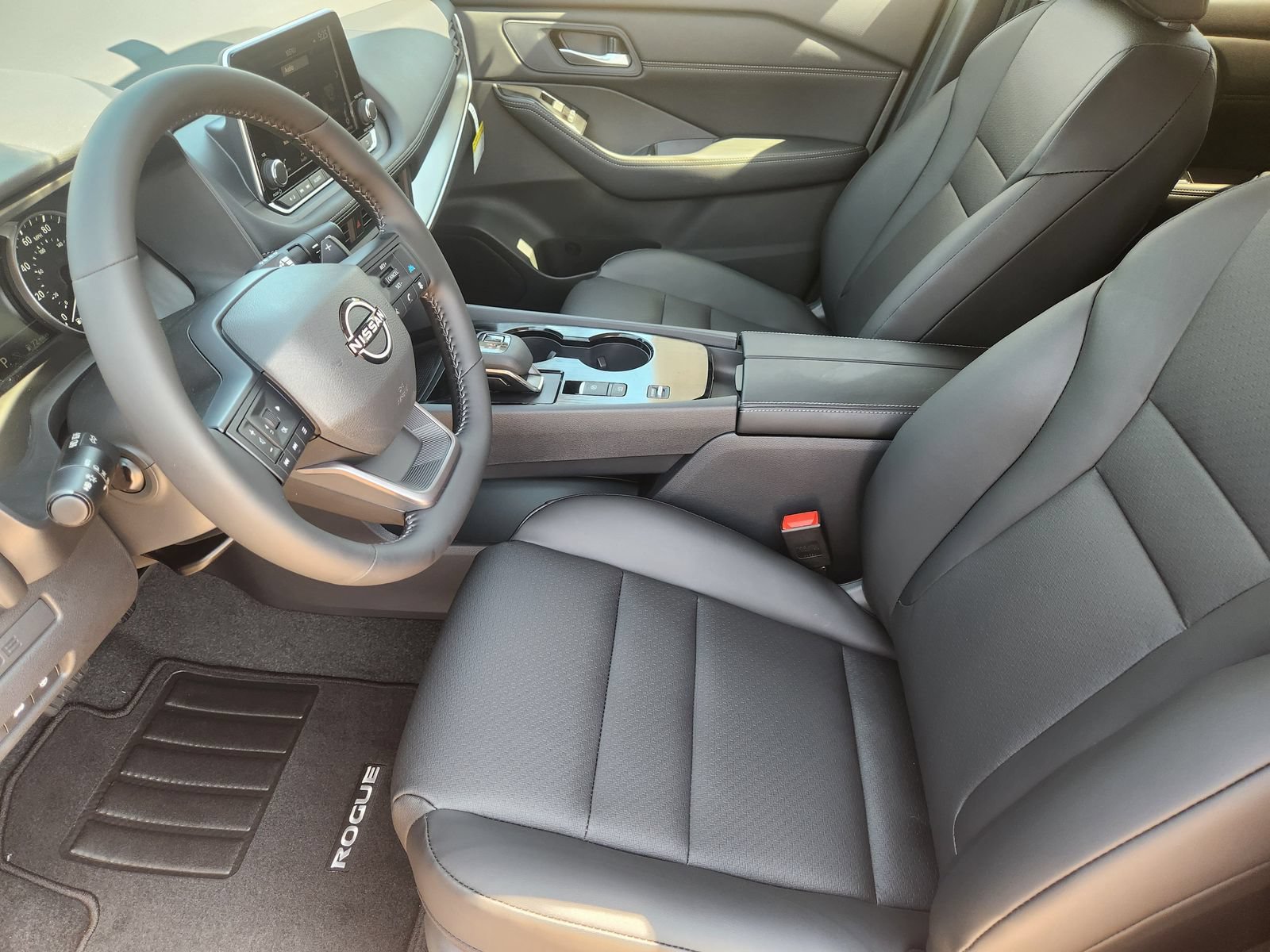 New 2026 Nissan Rogue Dark Armor FWD image 12