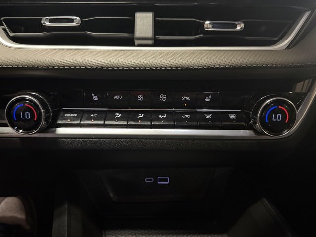 Used 2026 Chevrolet Equinox LT w/ Convenience Package II image 18