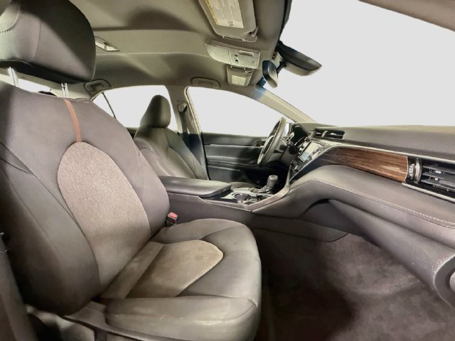 Used 2018 Toyota Camry LE w/ Convenience Package FWD image 28