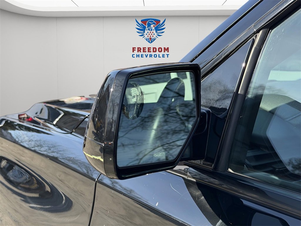 Used 2019 Chevrolet Tahoe LT w/ RST Edition image 15