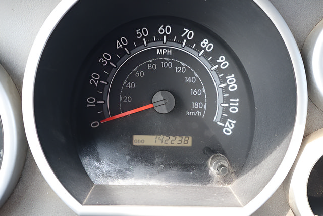 Used 2012 Toyota Tundra 4x4 CrewMax w/ Tow Pkg image 12