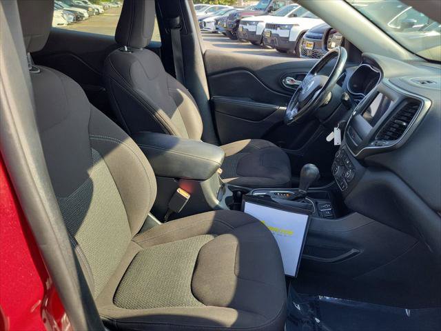 Certified 2020 Jeep Cherokee Latitude w/ Cold Weather Group FWD image 19