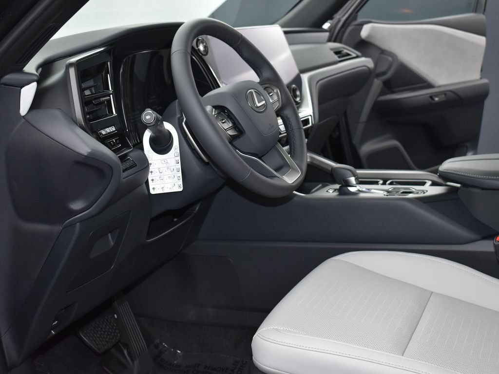 Certified 2025 Lexus TX 350 FWD w/ Technology Package image 13