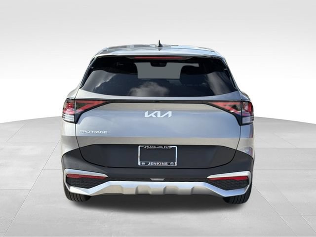Used 2025 Kia Sportage LX FWD image 4