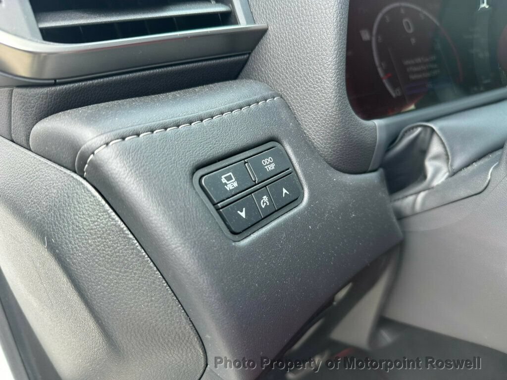 Used 2025 Lexus LX 600 F Sport AWD/4WD image 17