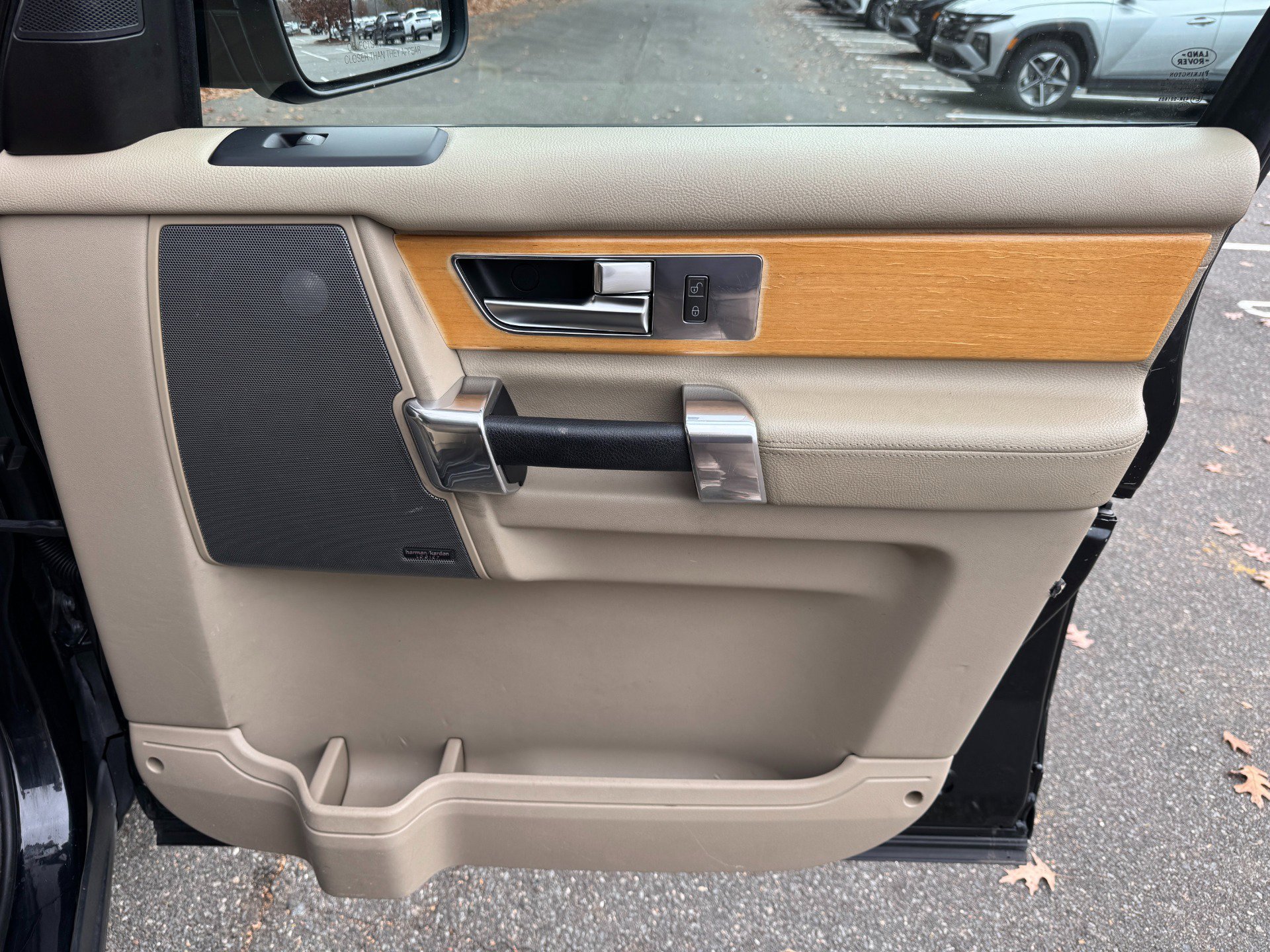 Used 2012 Land Rover LR4 HSE LUX image 47