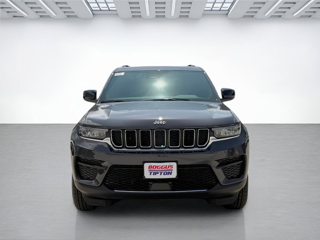 New 2026 Jeep Grand Cherokee Laredo RWD image 8
