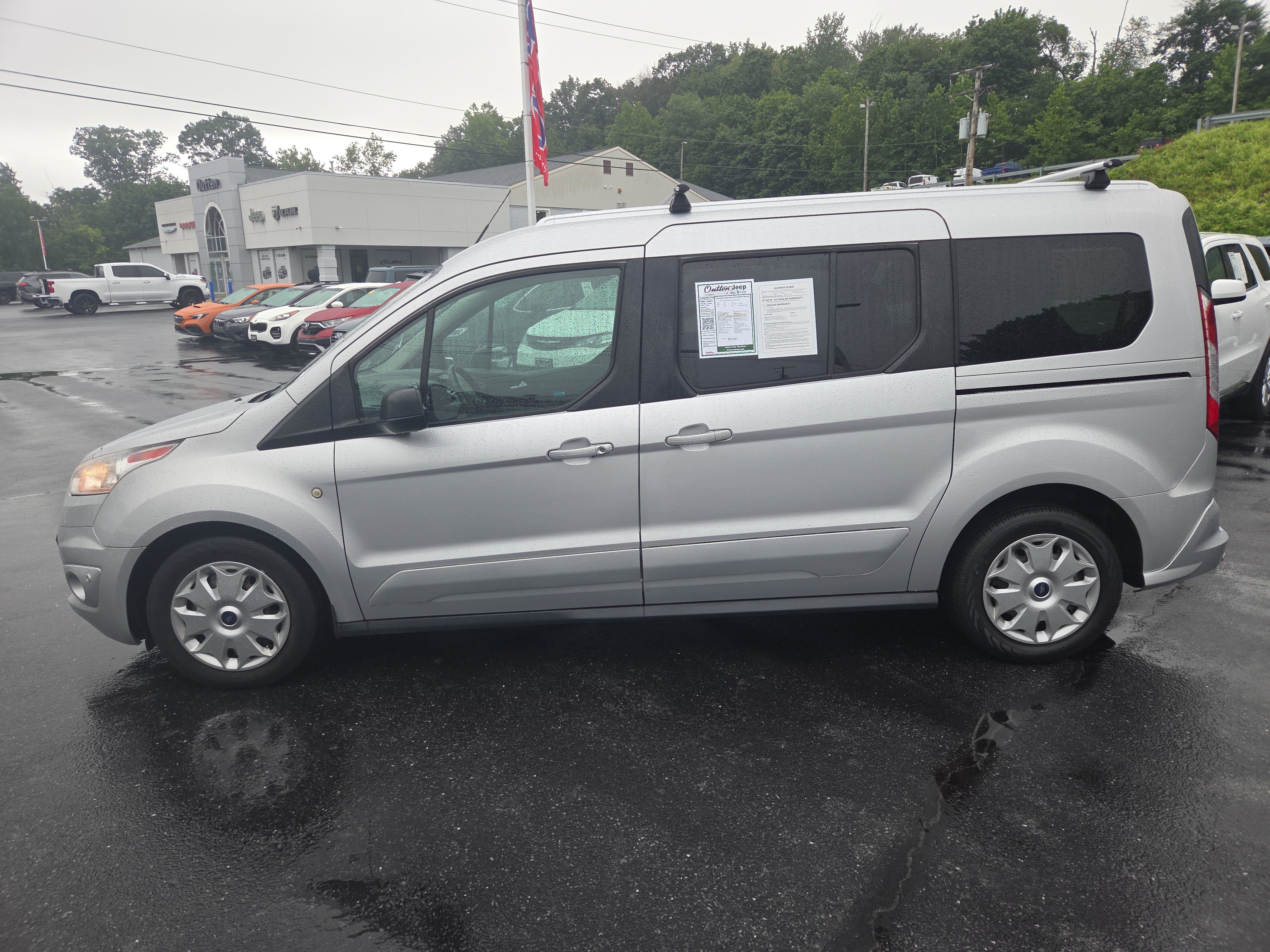 Used 2017 Ford Transit Connect XLT FWD image 7