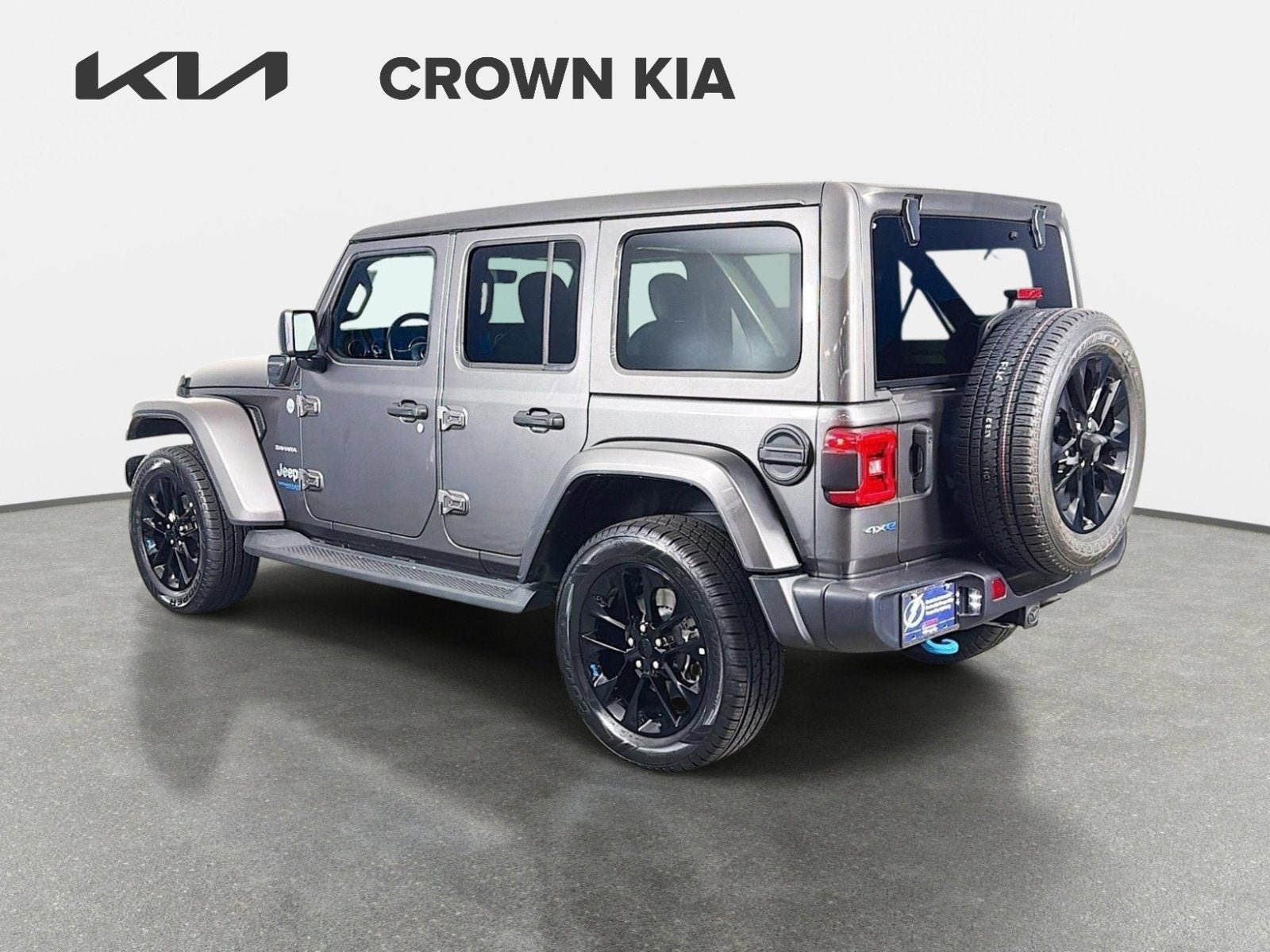 Used 2022 Jeep Wrangler Unlimited Sahara w/ Cold Weather Group AWD/4WD image 8