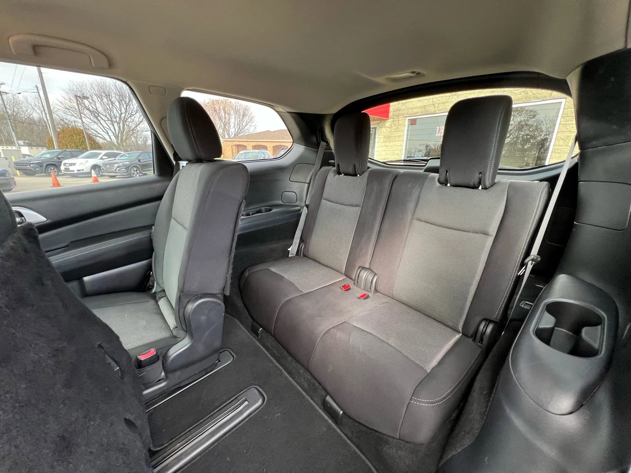 Used 2019 Nissan Pathfinder SV image 26