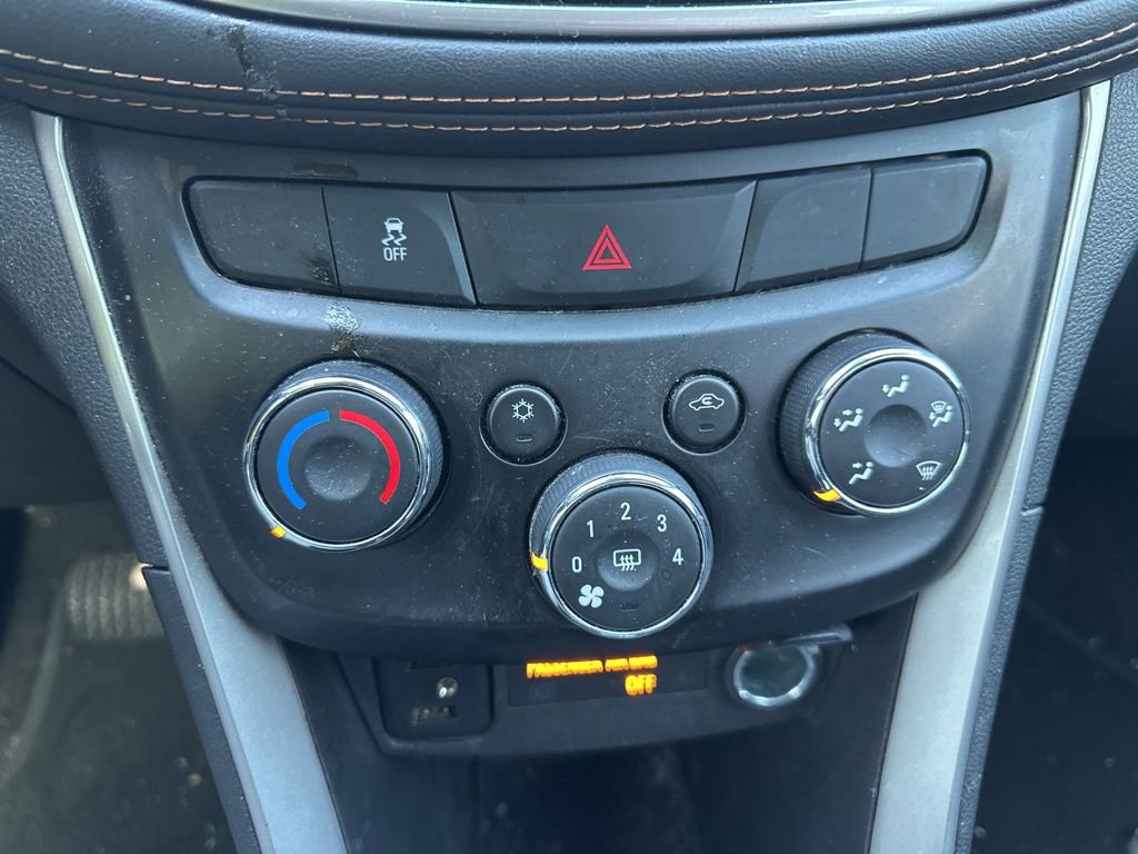 Used 2021 Chevrolet Trax LS w/ Tint and Cruise Package FWD image 11