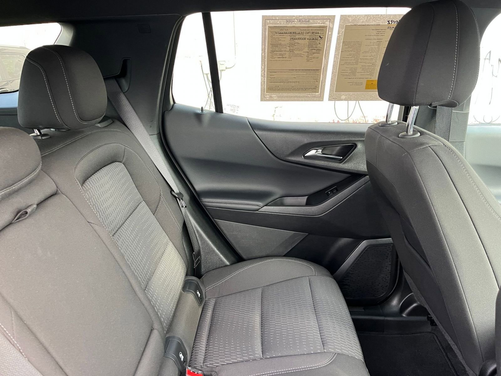 Used 2025 Chevrolet Equinox LT image 36