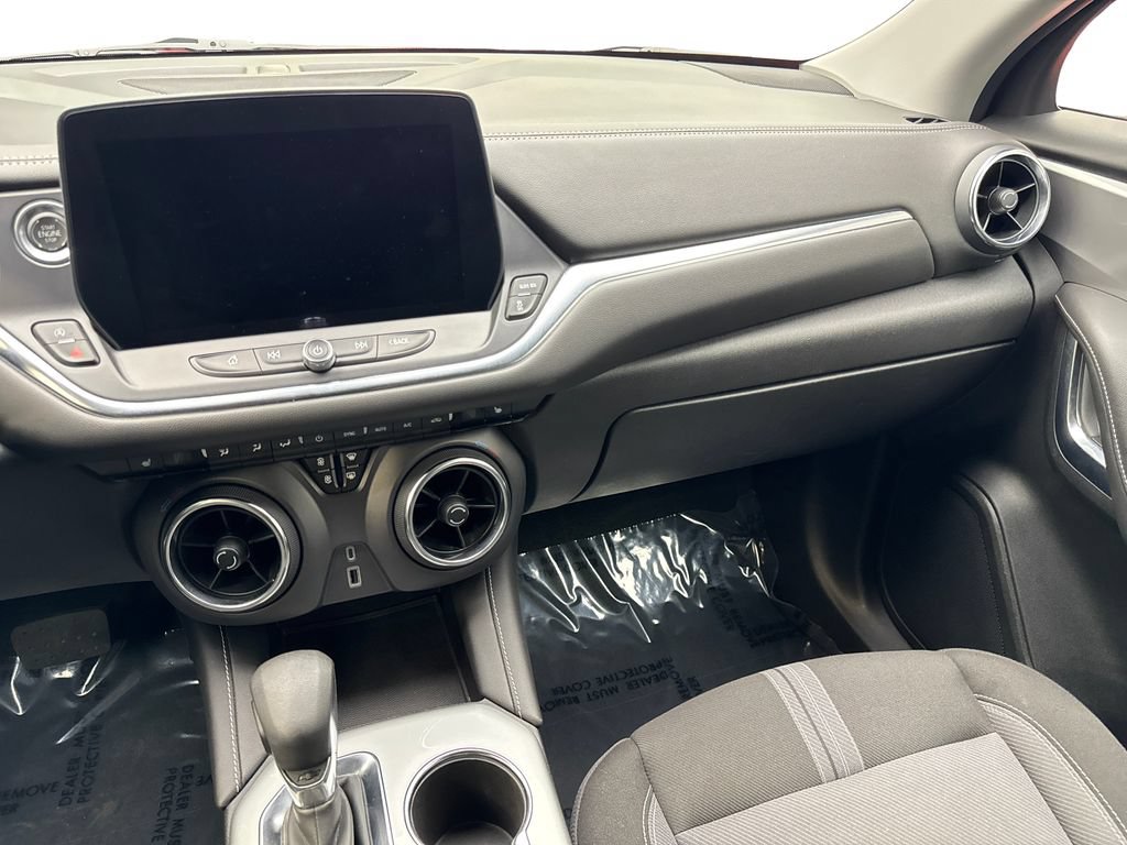 Used 2025 Chevrolet Blazer LT FWD image 53