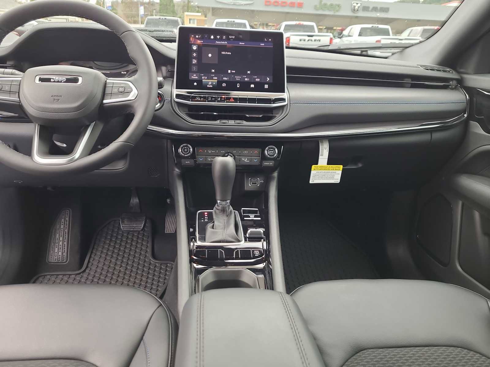 New 2026 Jeep Compass Latitude image 18