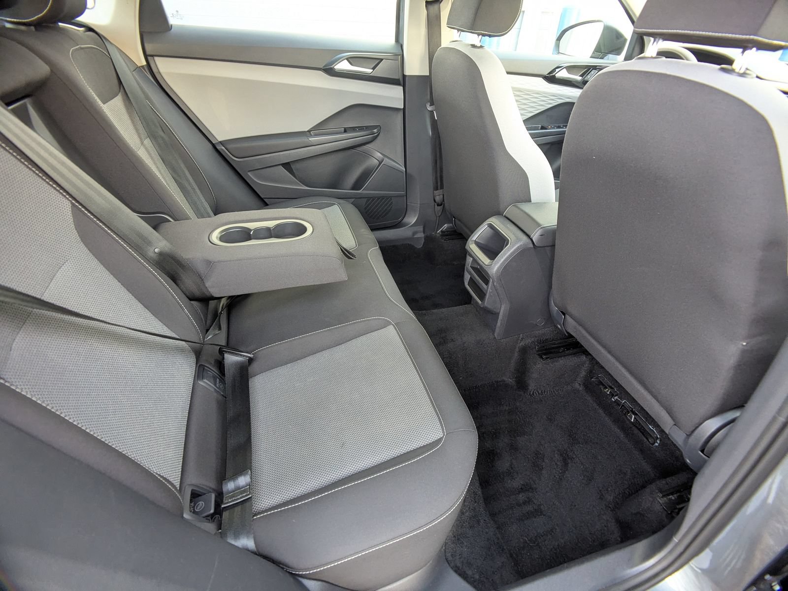 Used 2022 Volkswagen Taos S AWD/4WD image 8