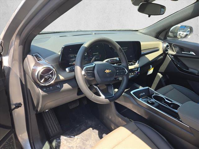 New 2027 Chevrolet Equinox LT w/ Convenience Package II FWD image 3