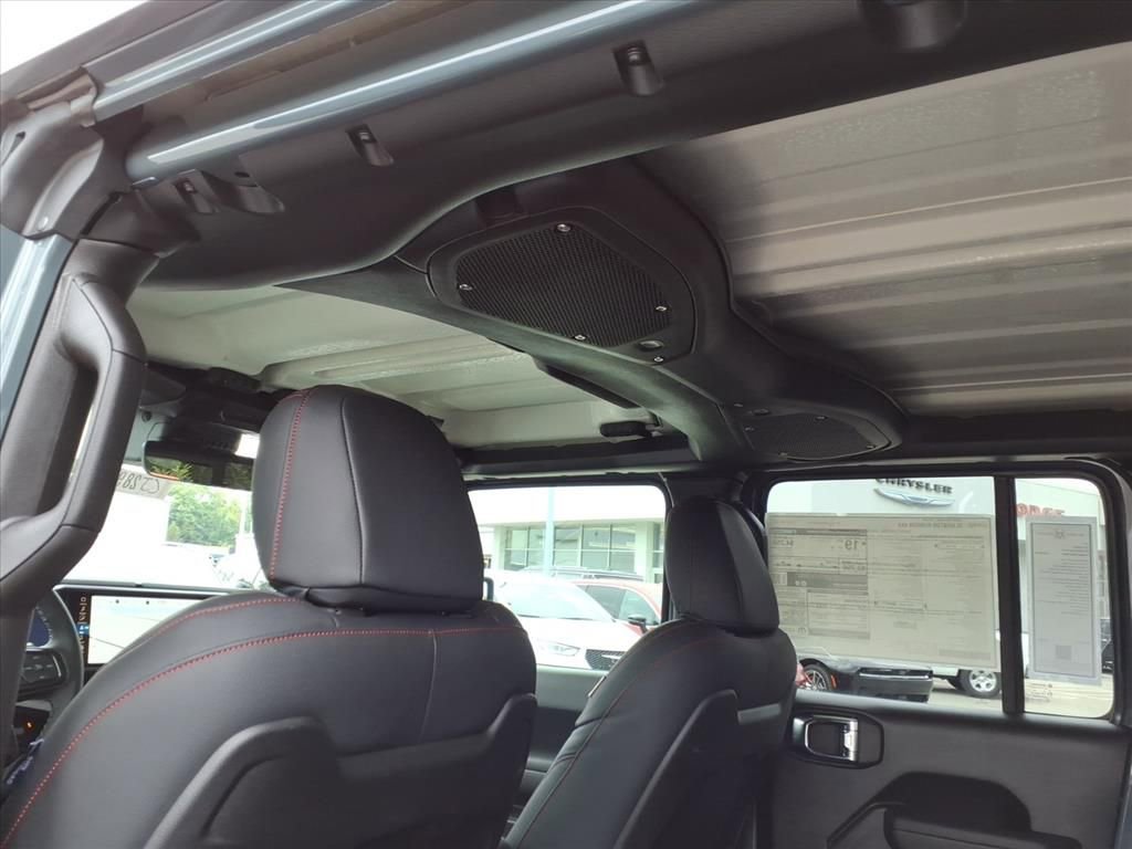 New 2025 Jeep Gladiator Rubicon w/ Convenience Group image 18