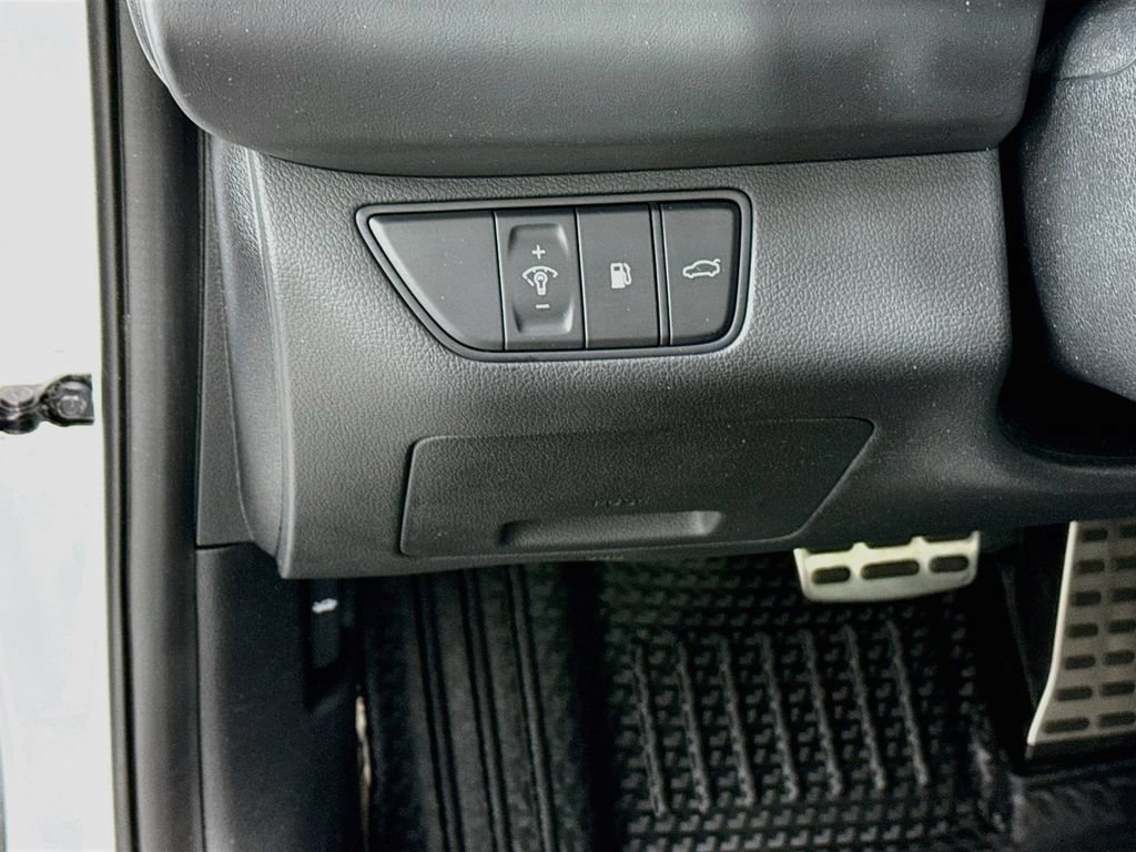 Used 2022 Genesis G70 3.3T w/ Sport Advanced Package AWD/4WD image 11