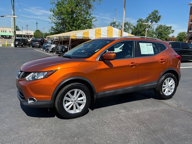 Used 2017 Nissan Rogue Sport SV w/ SV All-Weather Package FWD image 3