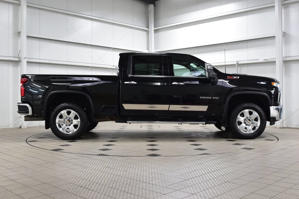 Used 2022 Chevrolet Silverado 2500 LTZ w/ LTZ Premium Package AWD/4WD image 9