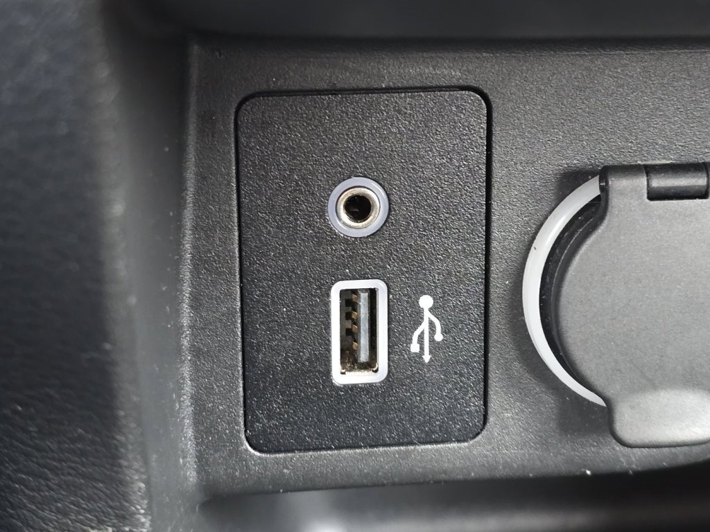 Used 2024 Nissan Kicks S image 5