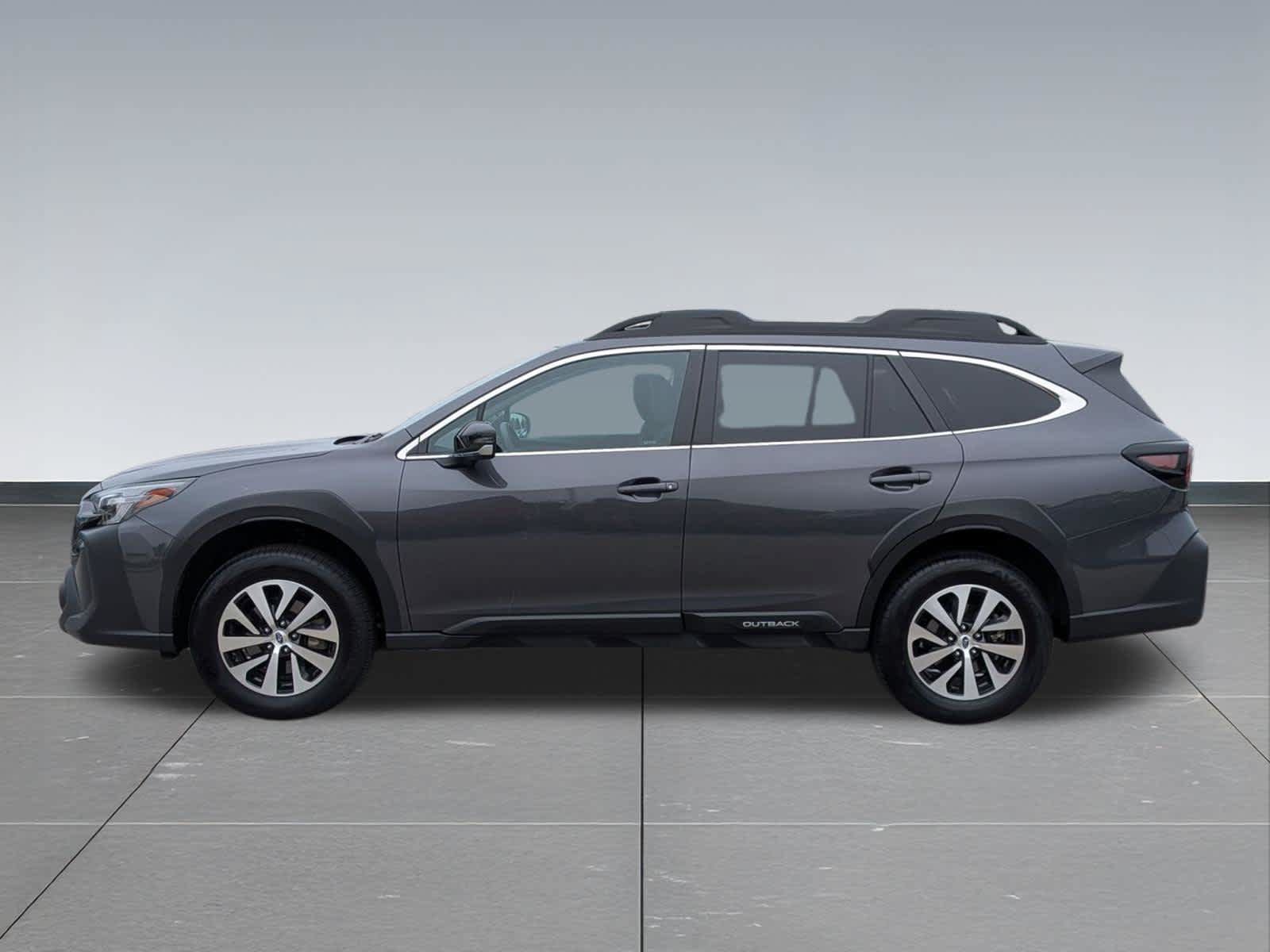 Used 2024 Subaru Outback Premium AWD/4WD image 3