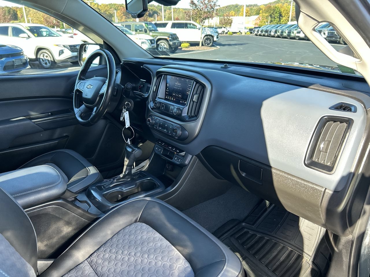 Used 2019 Chevrolet Colorado Z71 AWD/4WD image 17