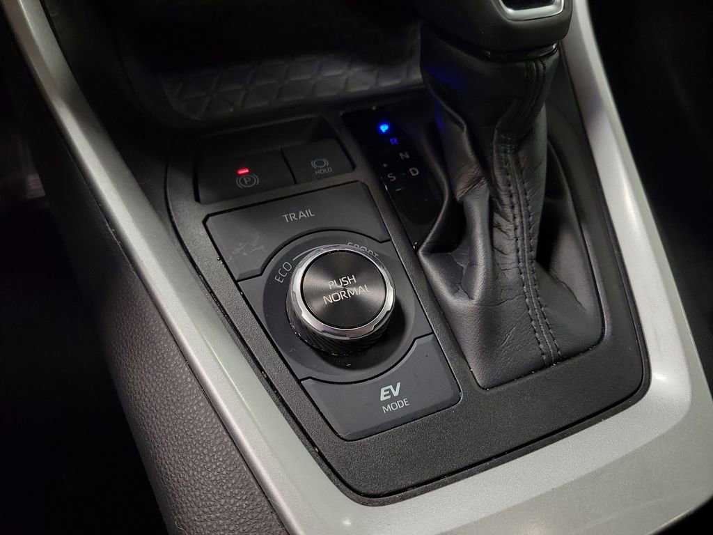 Used 2023 Toyota RAV4 XLE Premium image 15