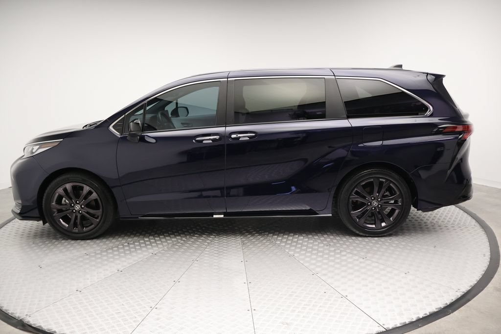 Certified 2024 Toyota Sienna XSE FWD image 12