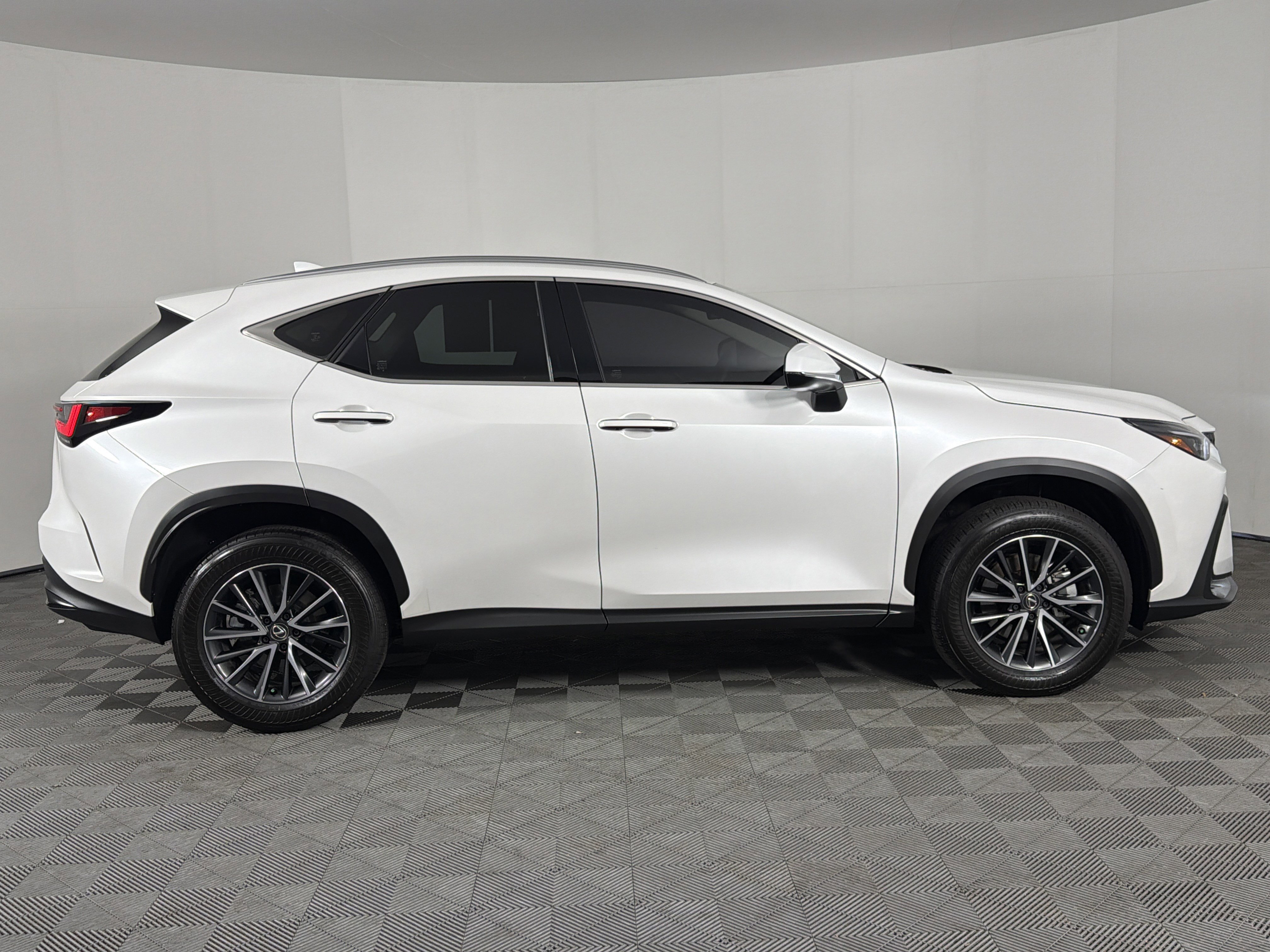 Used 2024 Lexus NX 350 AWD w/ Cold Area Package image 28