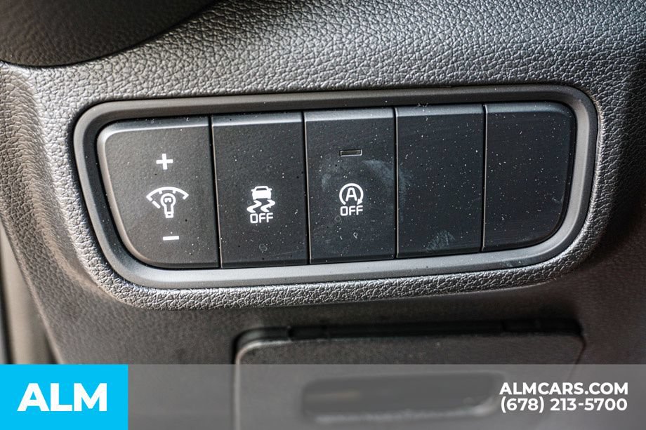 Used 2025 Kia Soul LX w/ LX Technology Package FWD image 43