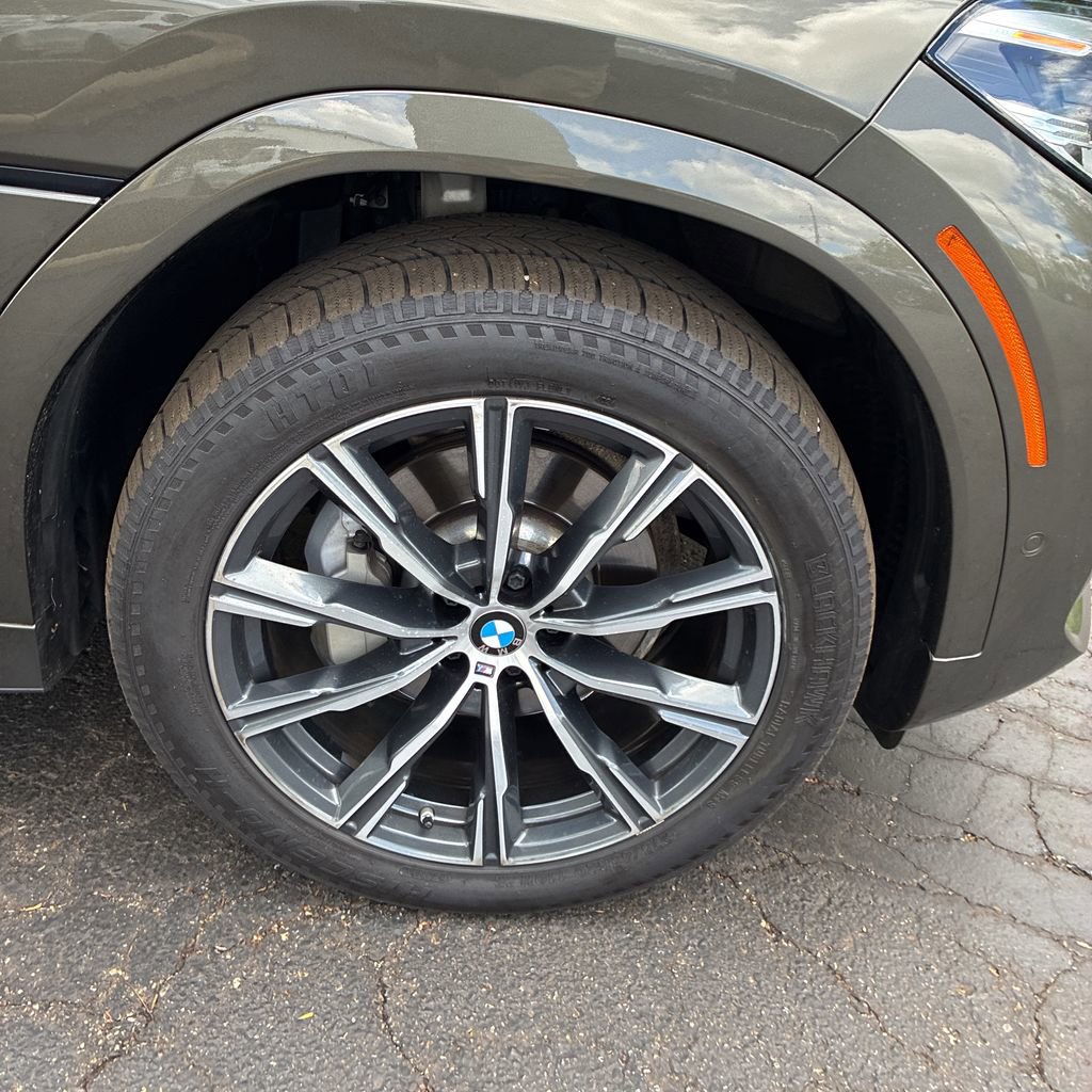 Used 2023 BMW X6 xDrive40i w/ M Sport Package AWD/4WD image 22