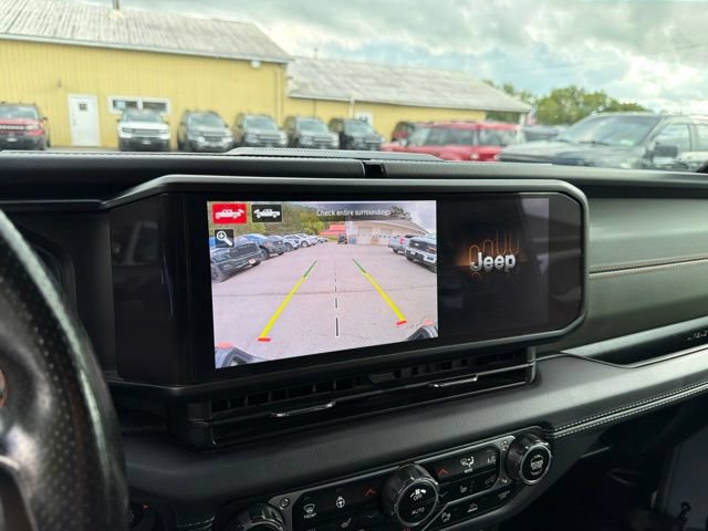 Used 2024 Jeep Gladiator Mojave AWD/4WD image 61