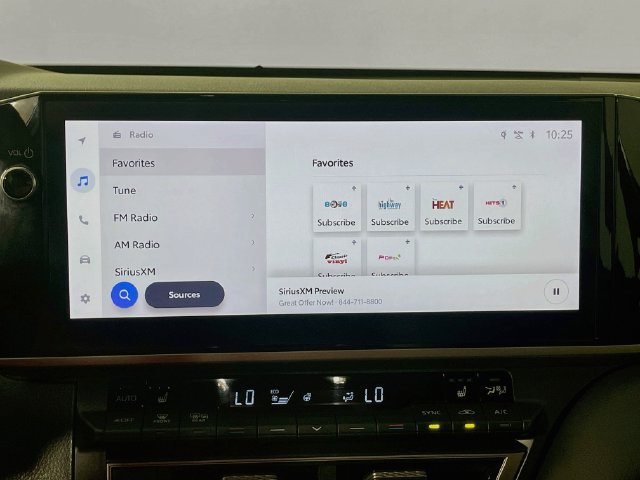 Used 2025 Toyota Camry XSE FWD image 16