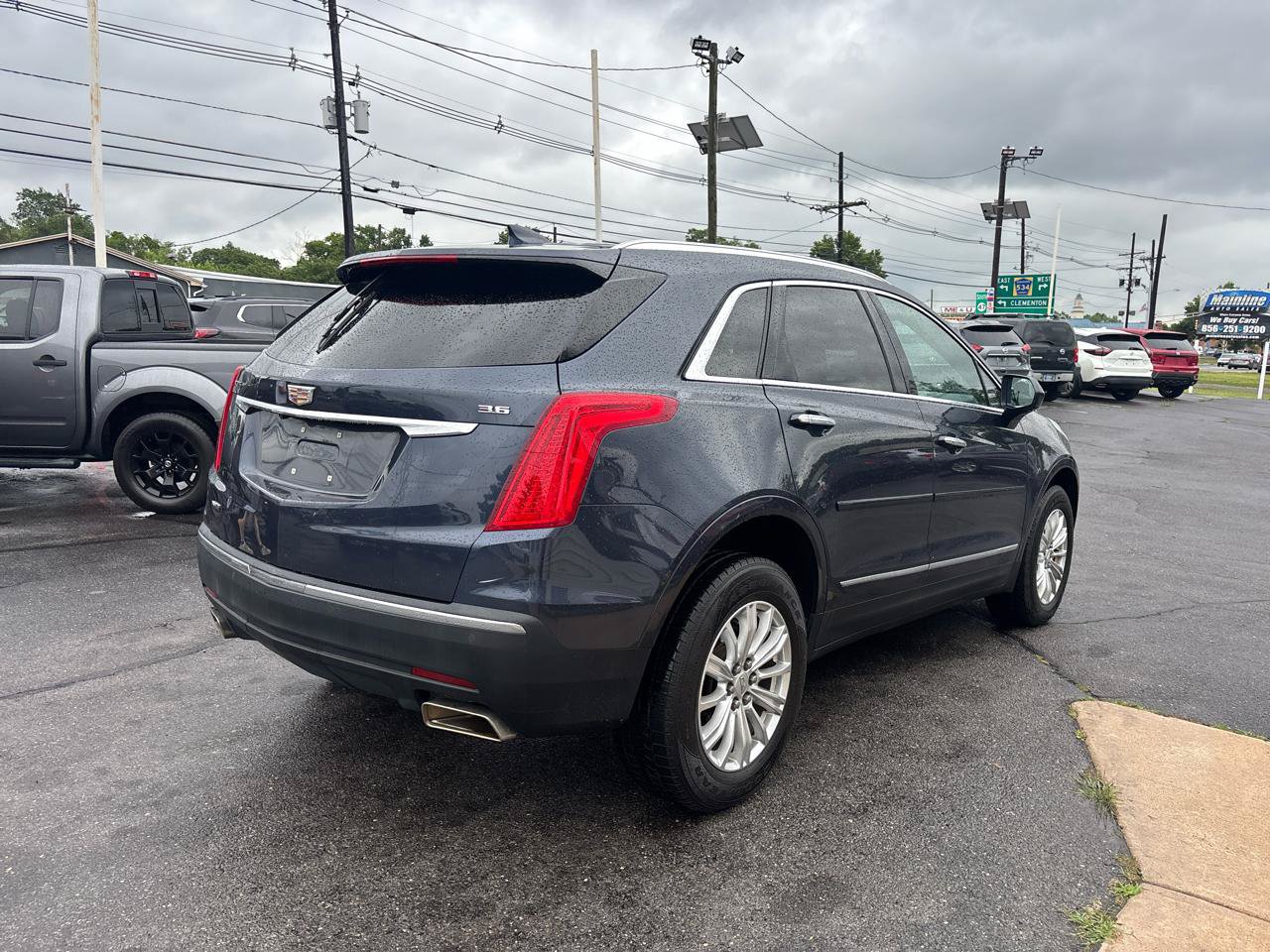 Used 2018 Cadillac XT5 AWD image 4