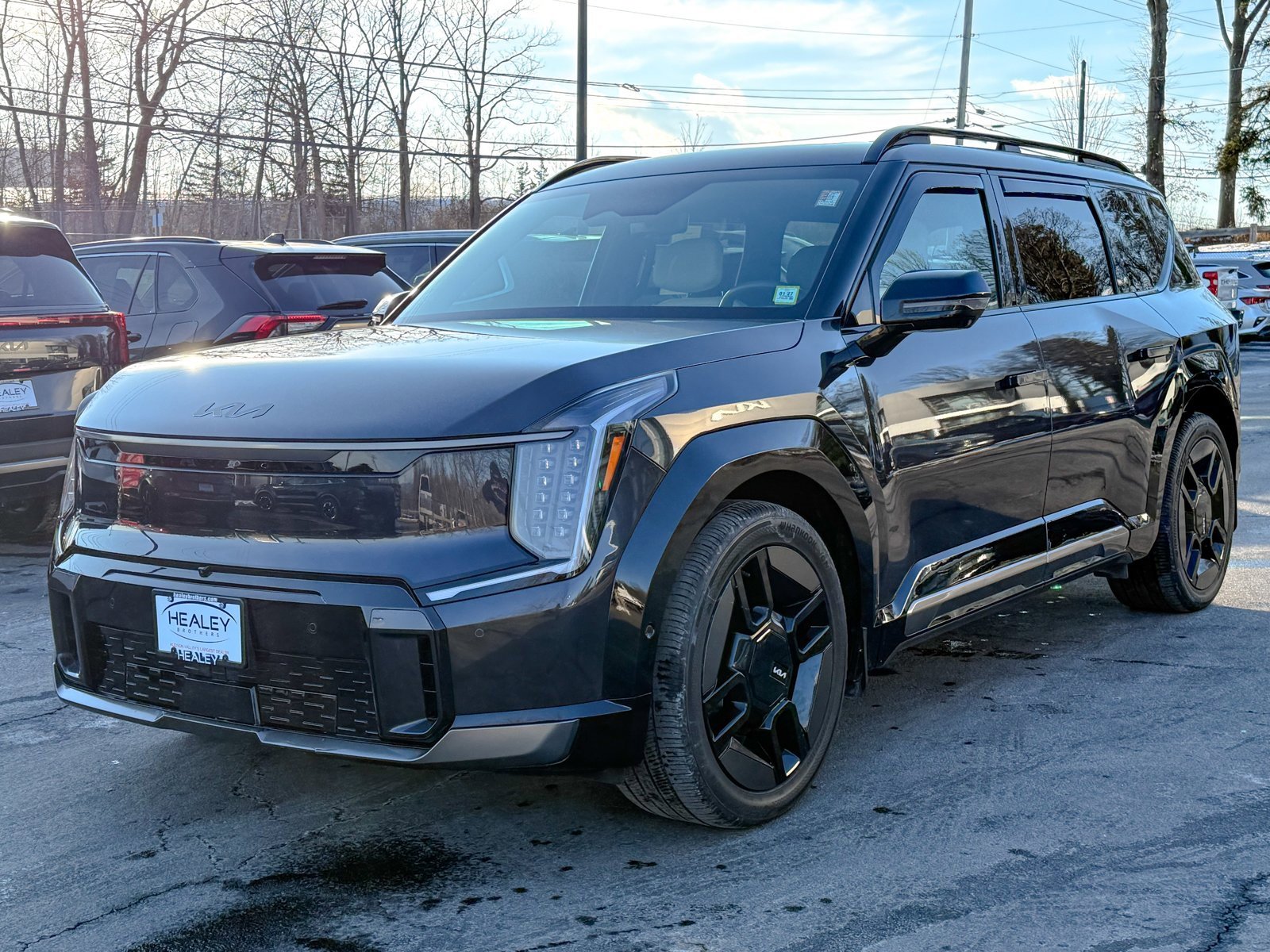 Certified 2025 Kia EV9 GT-Line image 3