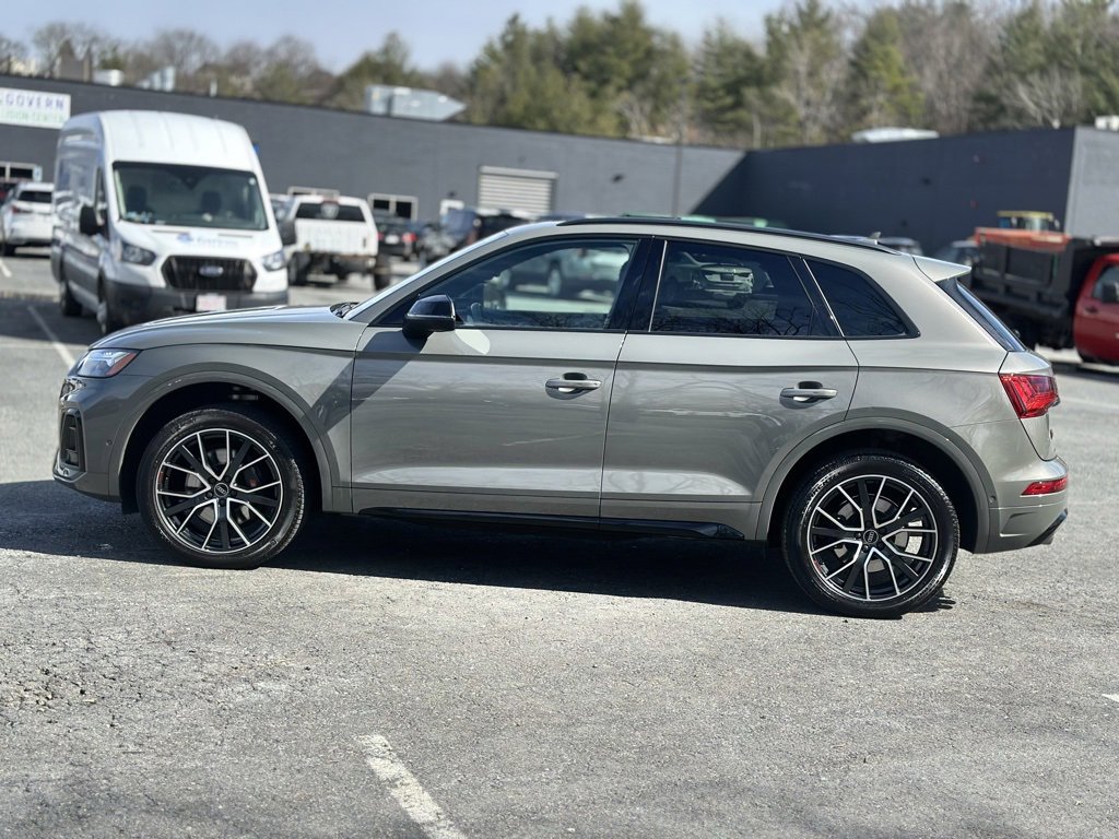 Used 2023 Audi SQ5 Prestige w/ Prestige Package image 3